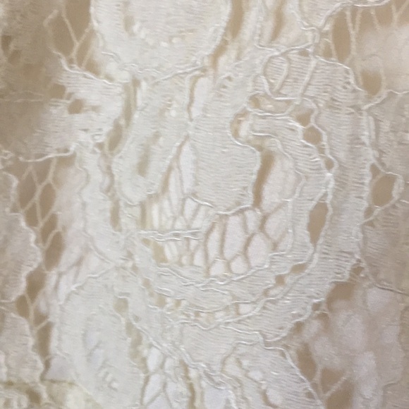 Great dress for a party! Cream satin w/lace detail - Picture 4 of 6